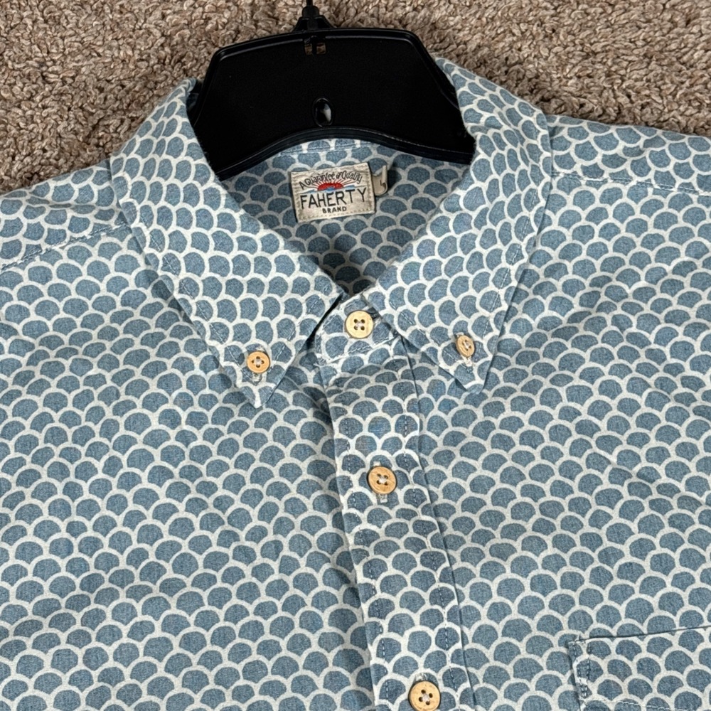 Faherty Brand Mens Large Blue Indigo Scallop Wave Short Sleeve Button Shirt